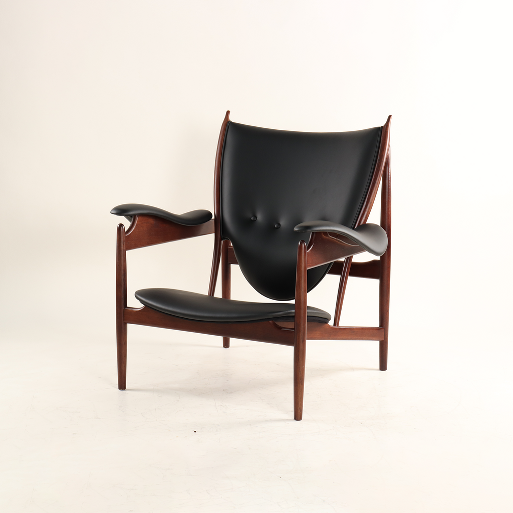 Aurelia Armchair Mid Century modern Wood Frame Comfort Leisure Curved Armrest Noble