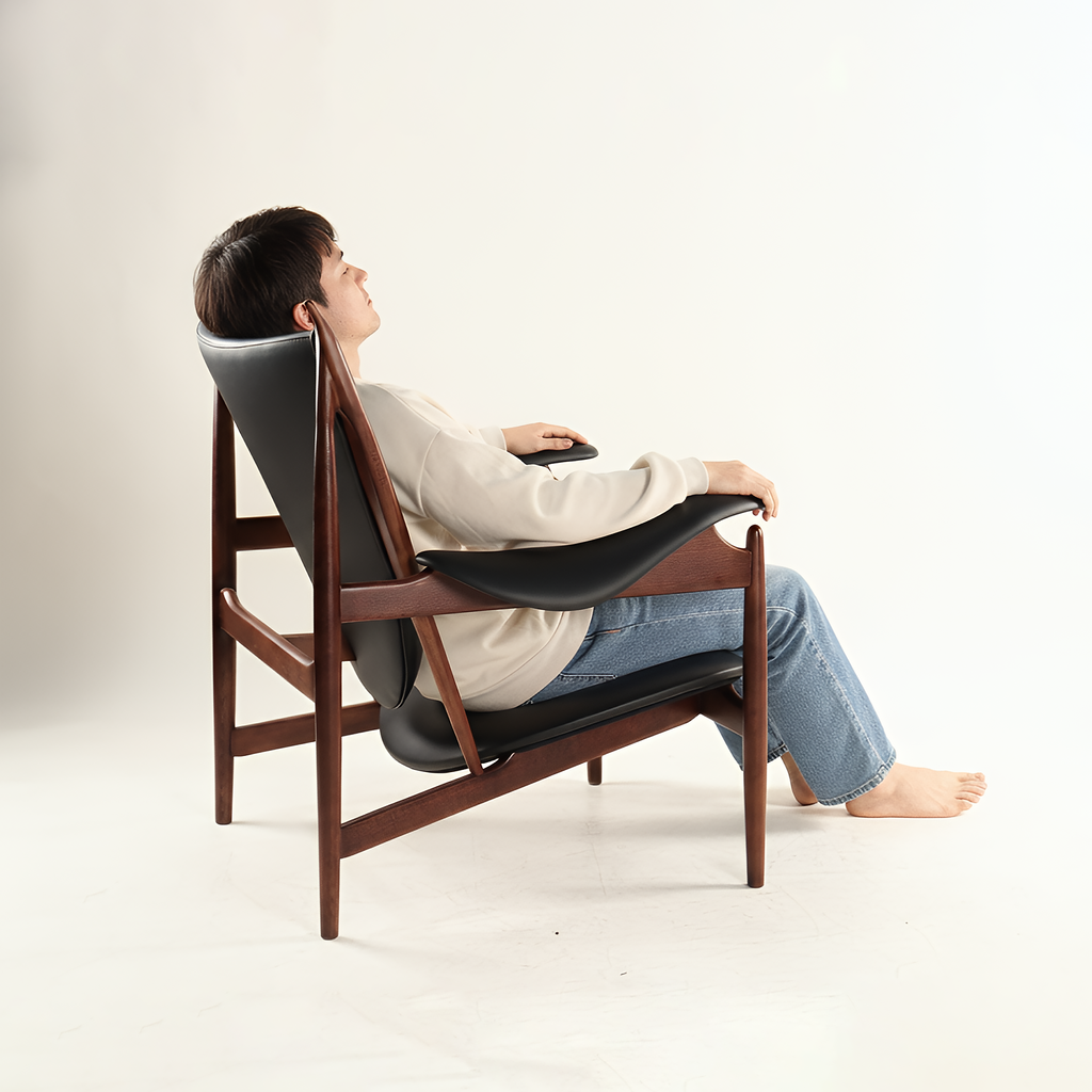 Aurelia Armchair Mid Century modern Wood Frame Comfort Leisure Curved Armrest