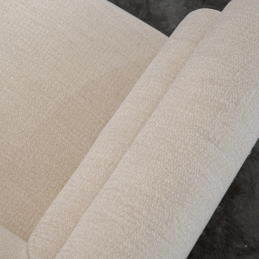 Minimal clover shape modular sofa for modern interiors
