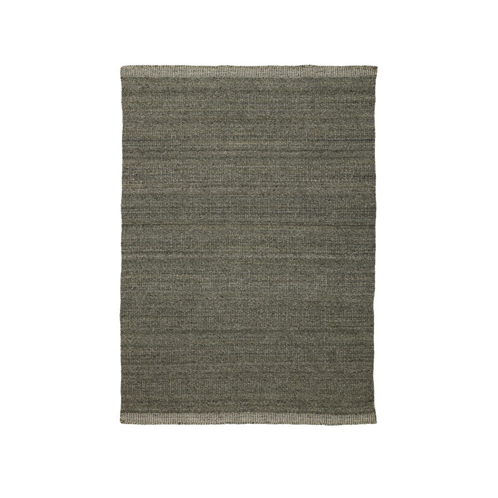Hand-woven Versanti Wool Rug in Green