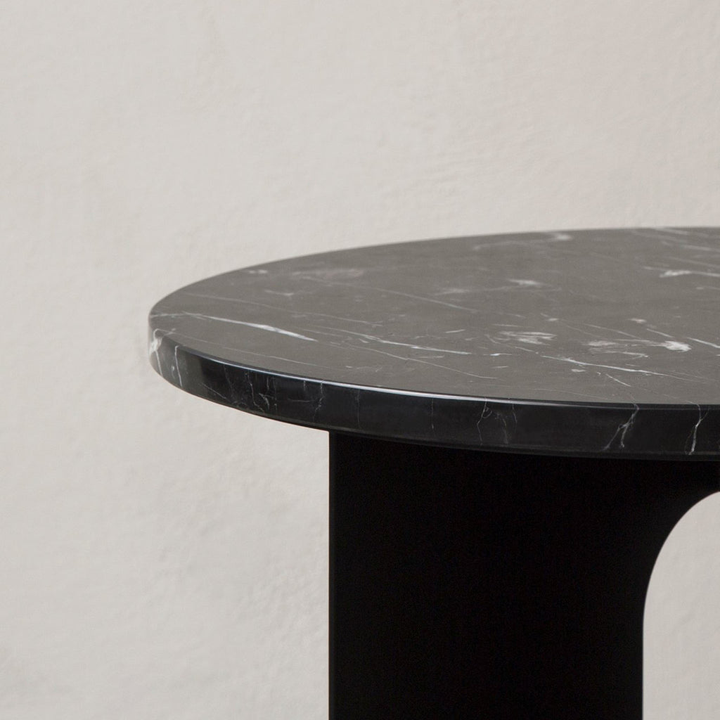 ANDROGYNE SIDE TABLE BLACK MARBLE CLOSE UP