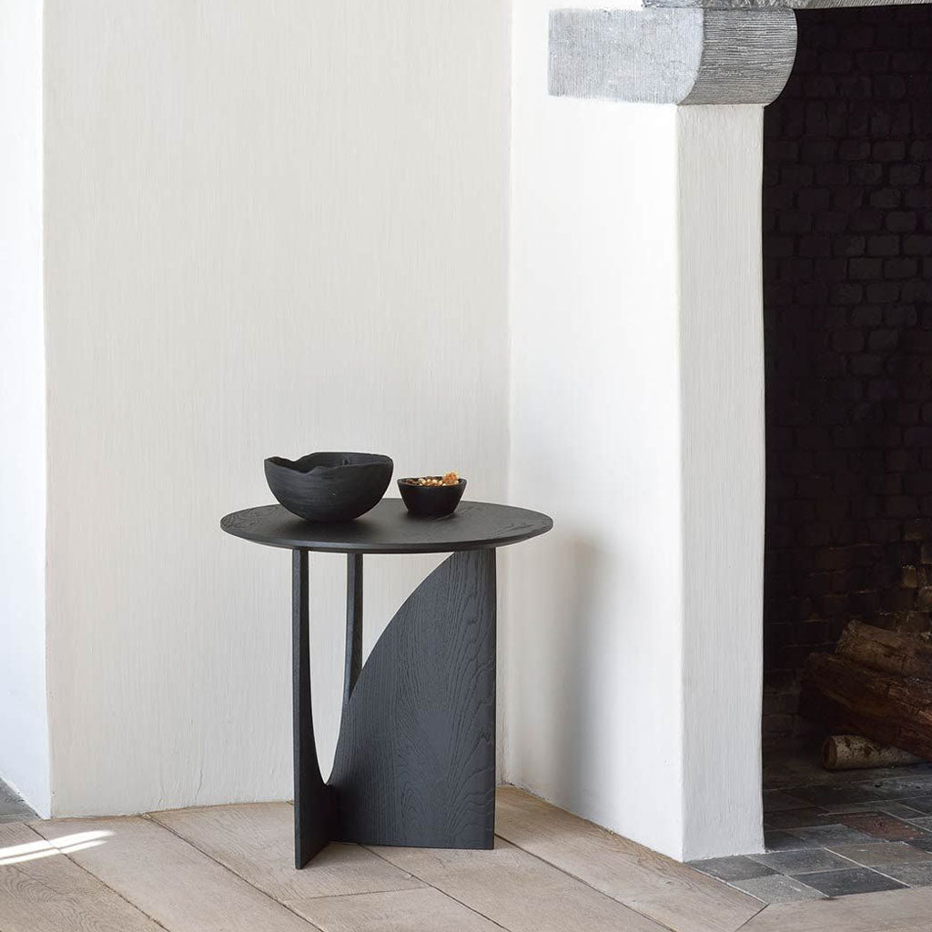 GEO SIDE TABLE BLACK LIFESTYLE